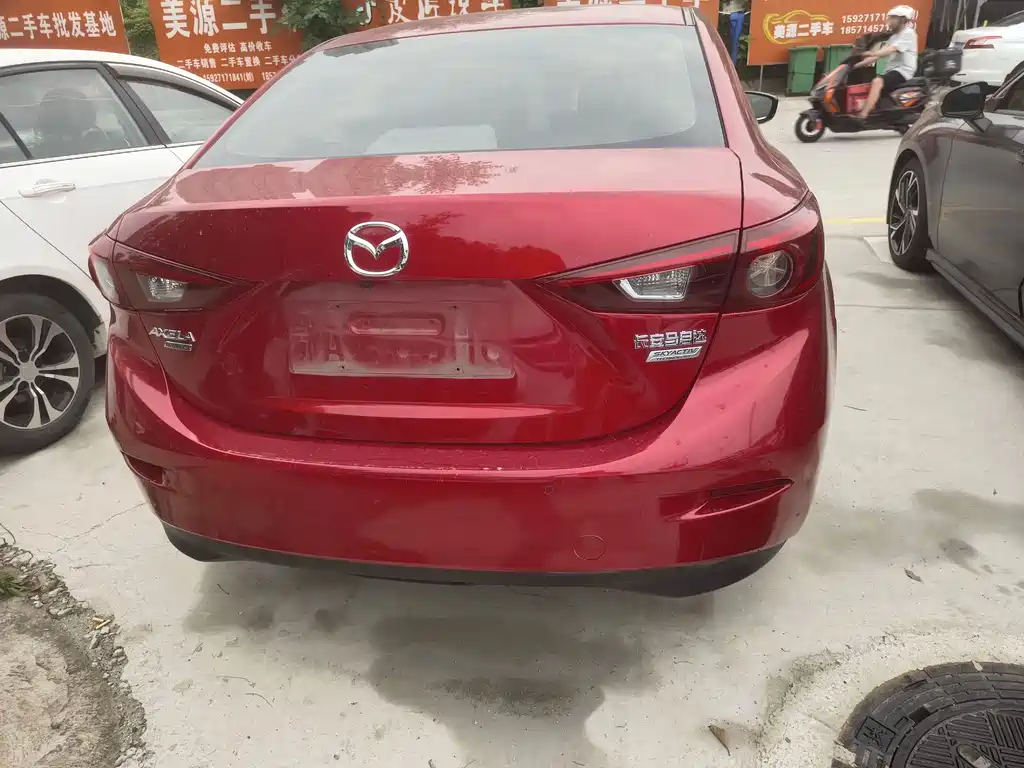 Mazda 3 Axela 2019 — фото 12