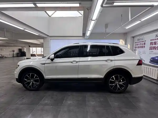 Volkswagen Tiguan L 2020