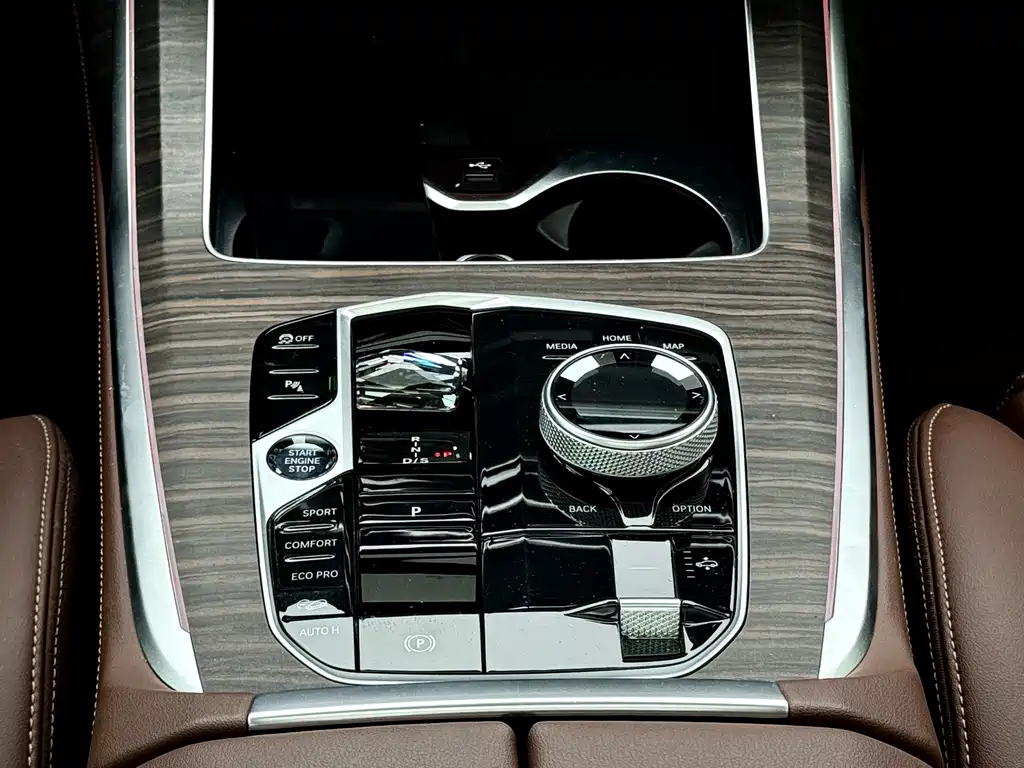 BMW X7 2023 — фото 12