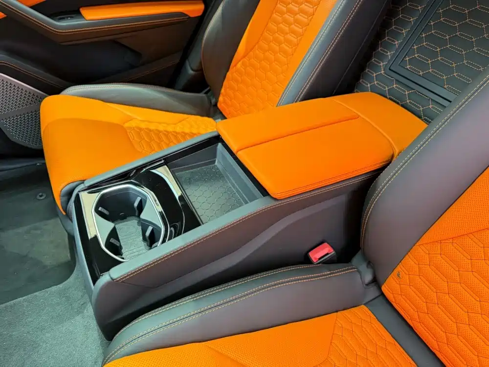 Lamborghini Urus 2023 — фото 21