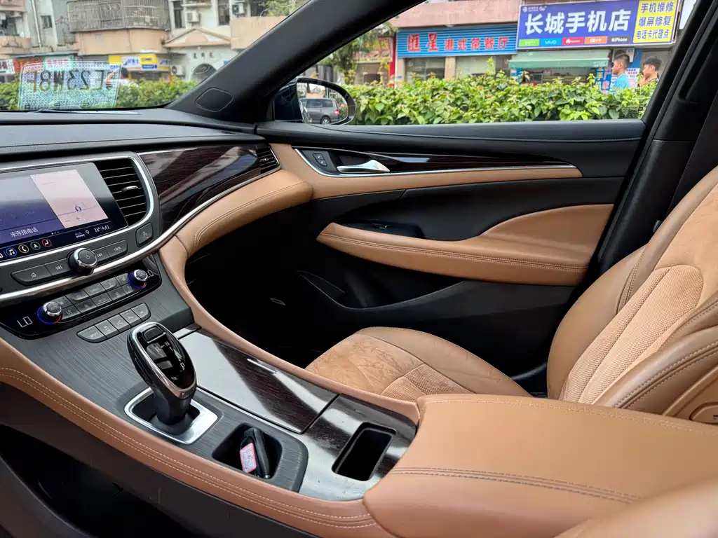 Buick LaCrosse 2020 — фото 10