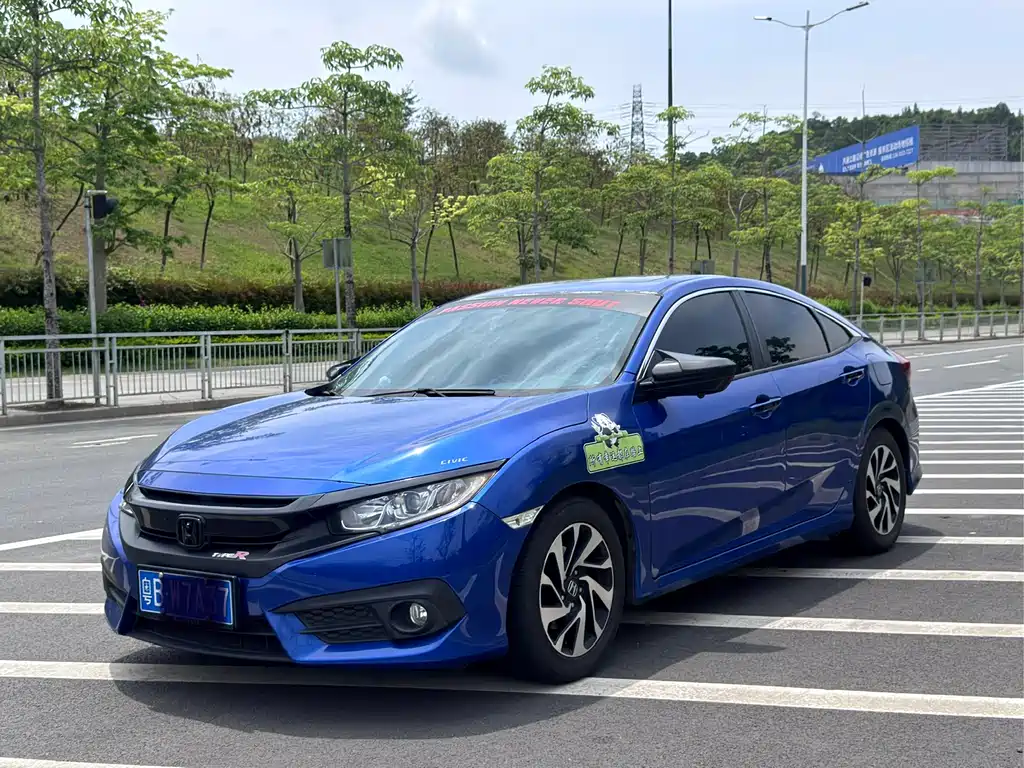 Honda Civic 2017 — фото 1