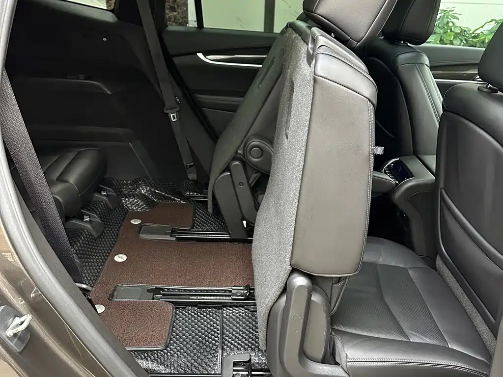 Cadillac XT6 2021 — фото 12