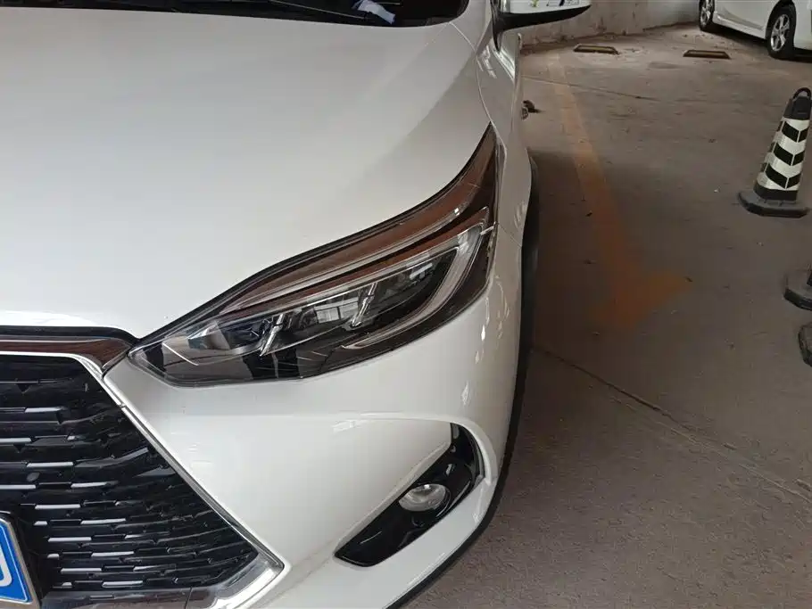 Toyota Yaris L 2022