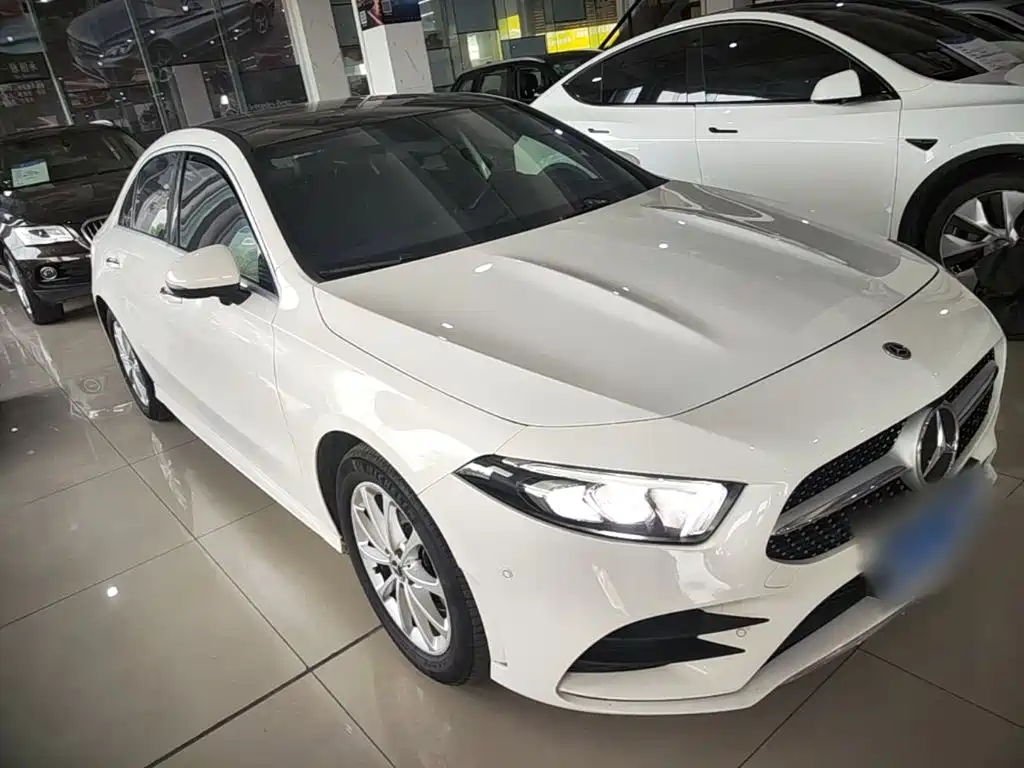 Mercedes-Benz A-Class 2021 — фото 4