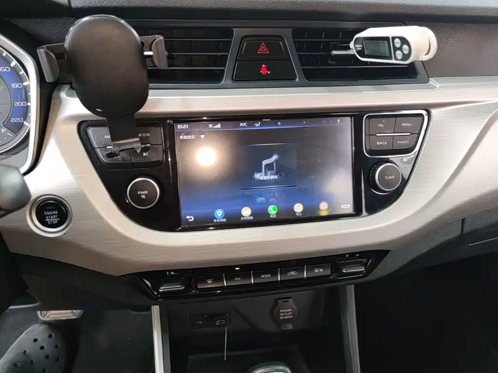 Geely Vision X3 2019 — фото 13
