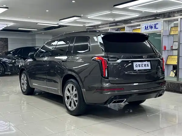 Cadillac XT6 2021