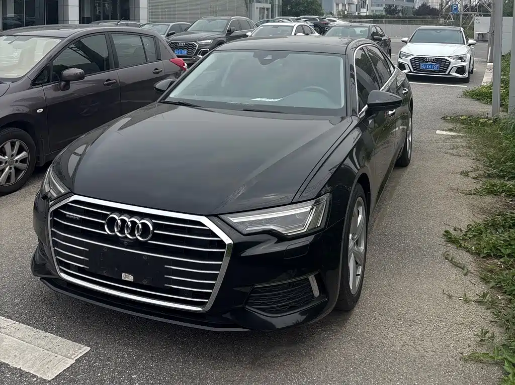 Audi A6L 2019 — фото 1