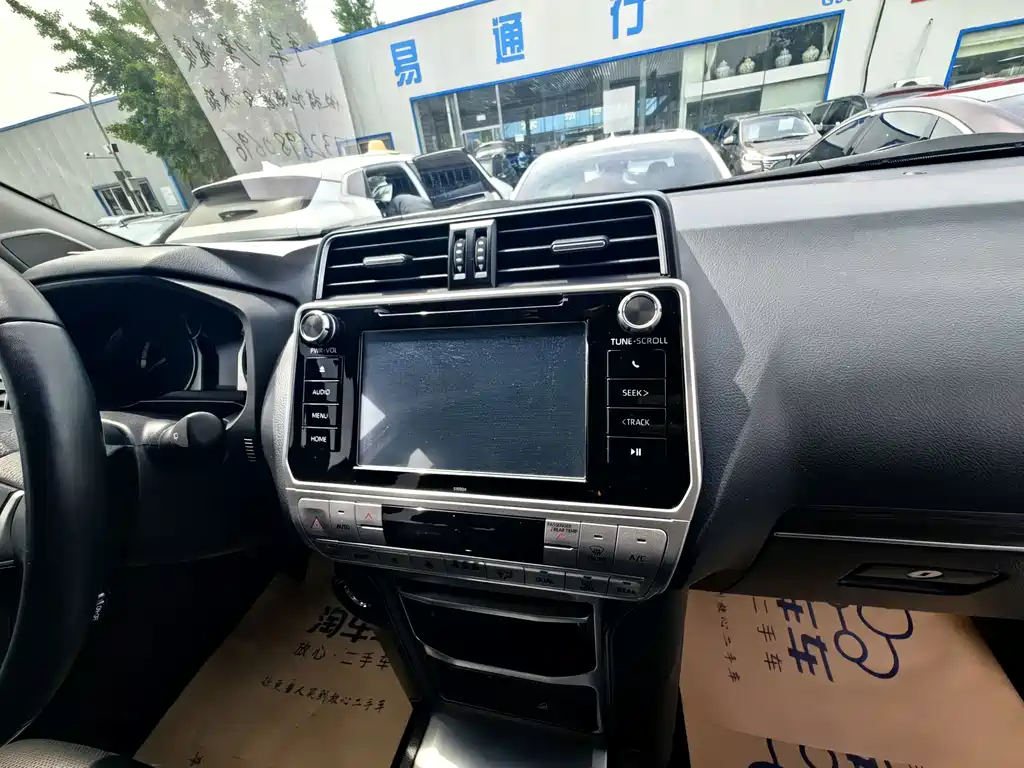 Toyota Prado 2019 — фото 28