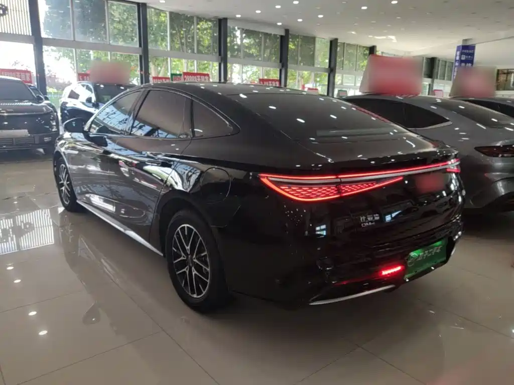 BYD Seal 07 DM-i 2025 — фото 5