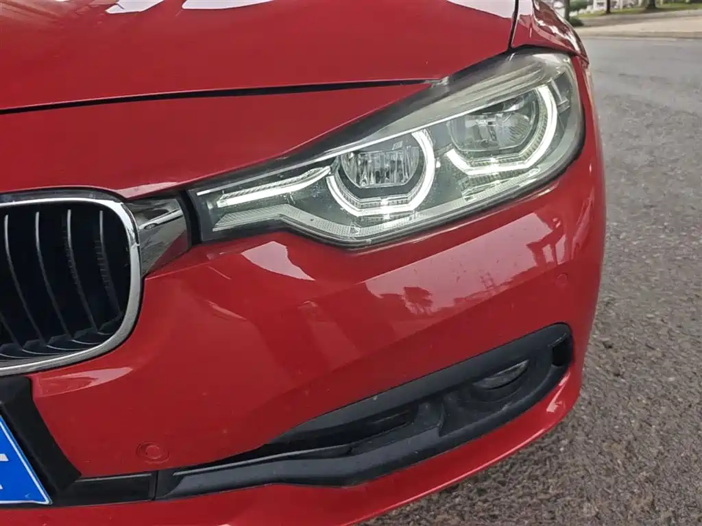 BMW 3 Series 2017 — фото 24