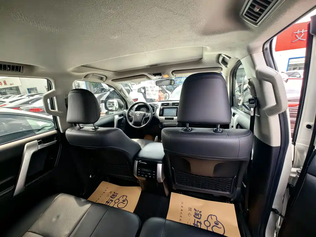 Toyota Prado 2019 — фото 24