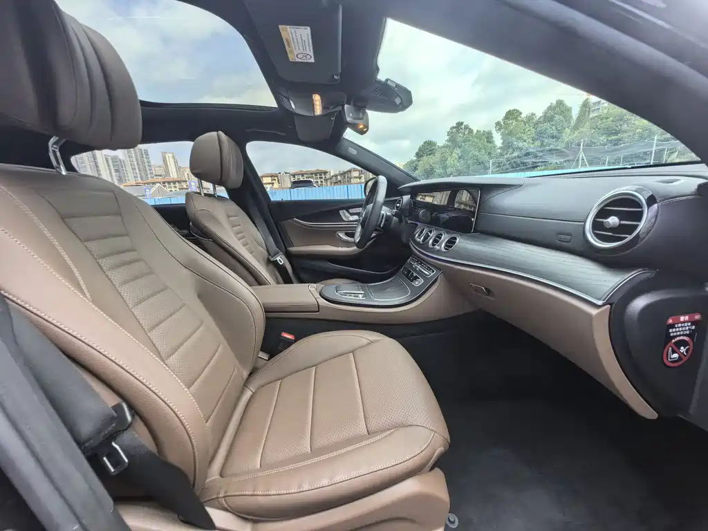 Mercedes-Benz E-Class 2022