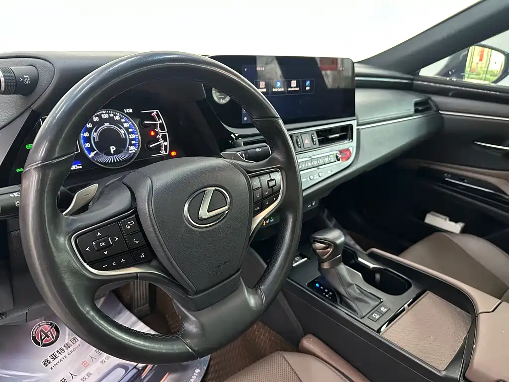 Lexus ES 2023 — фото 16
