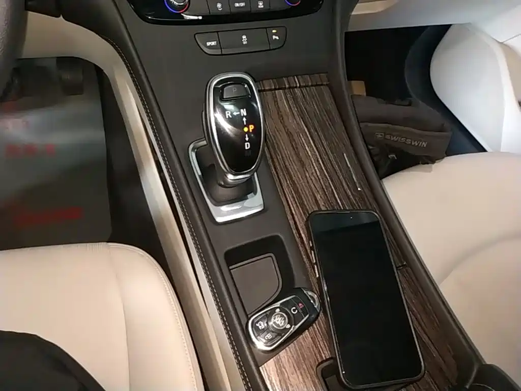 Buick LaCrosse 2019 — фото 14