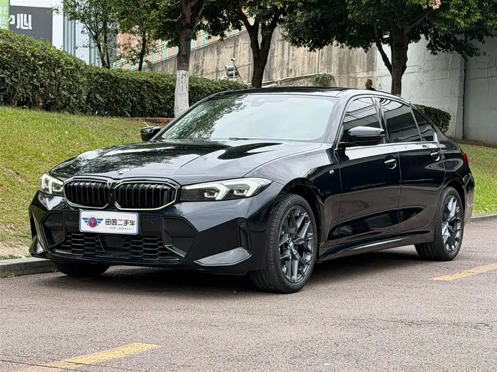 BMW 3 Series 2024 — фото 1
