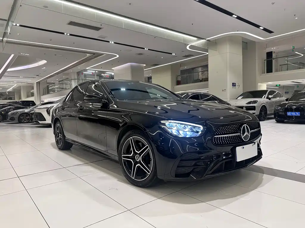 Mercedes-Benz E-Class 2023 — фото 3