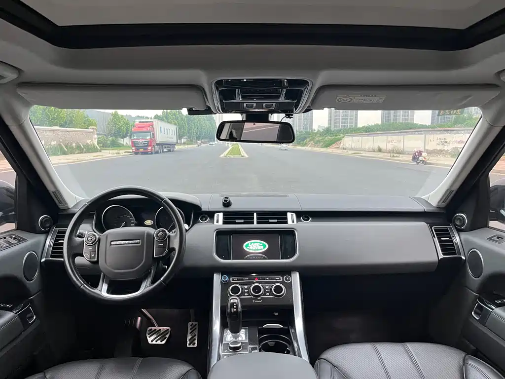Land Rover Range Rover Sport 2016 — фото 15