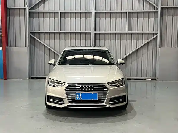 Audi A4L 2018