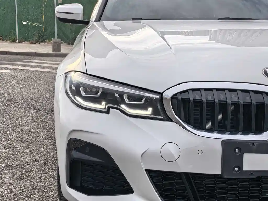 BMW 3 Series 2022 — фото 14