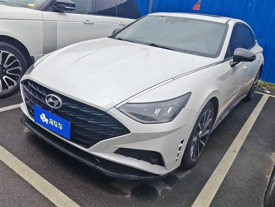 Hyundai Sonata 2022 — фото 1