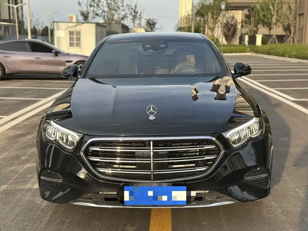 Mercedes-Benz E-Class 2024