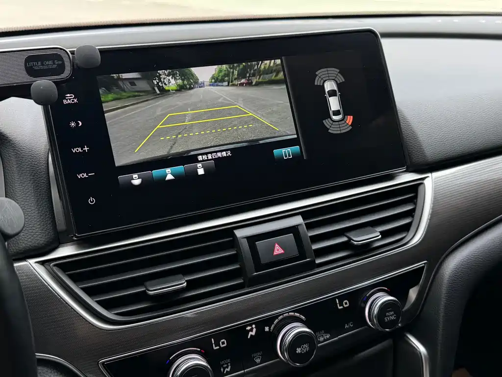 Honda Accord 2023 — фото 12