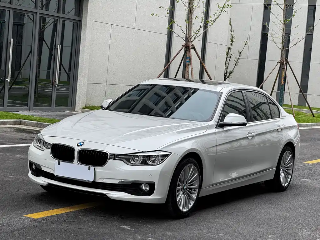 BMW 3 Series 2017 — фото 1