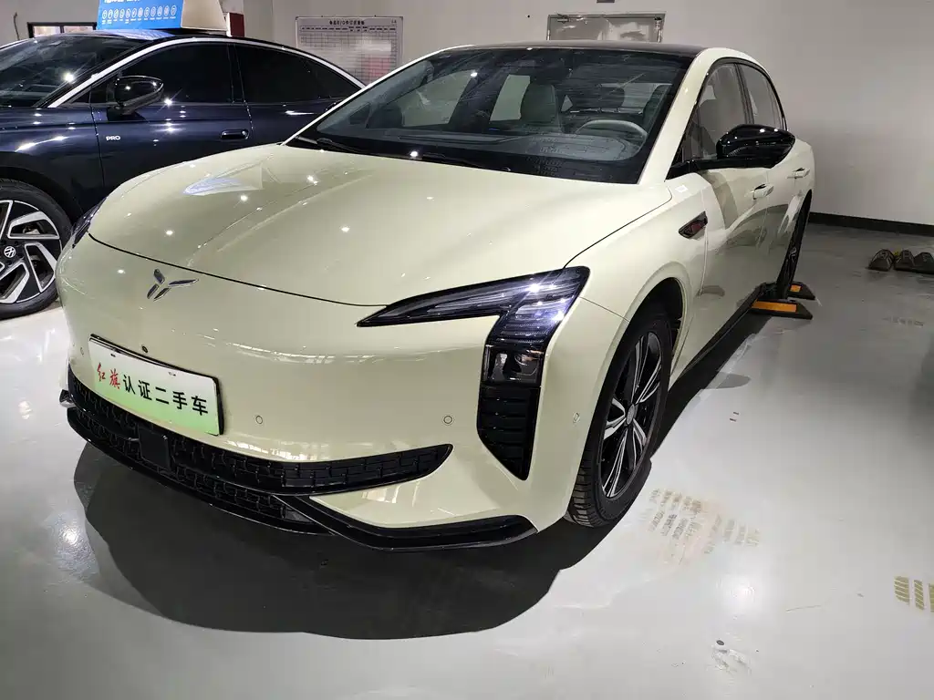 Hongqi EH7 2024