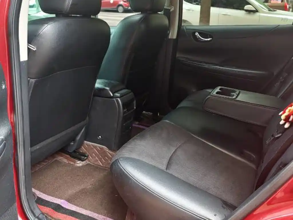 Nissan Tiida 2014