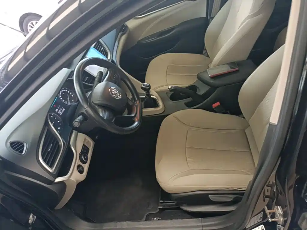 Buick Excelle GT 2017 — фото 15