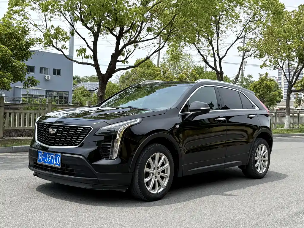 Cadillac XT4 2019 — фото 1