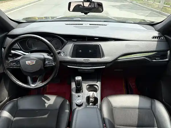 Cadillac XT4 2018