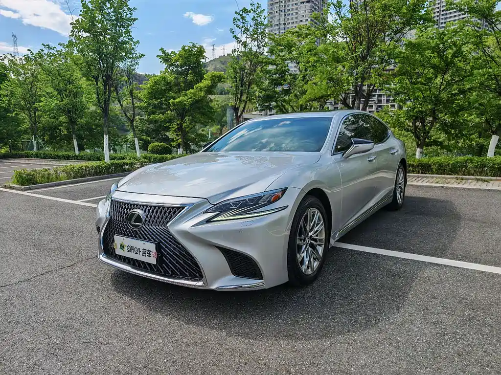 Lexus LS 2018