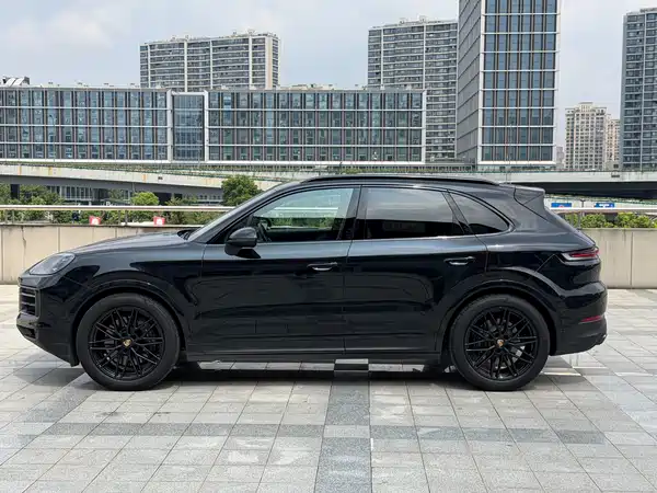 Porsche Cayenne 2024