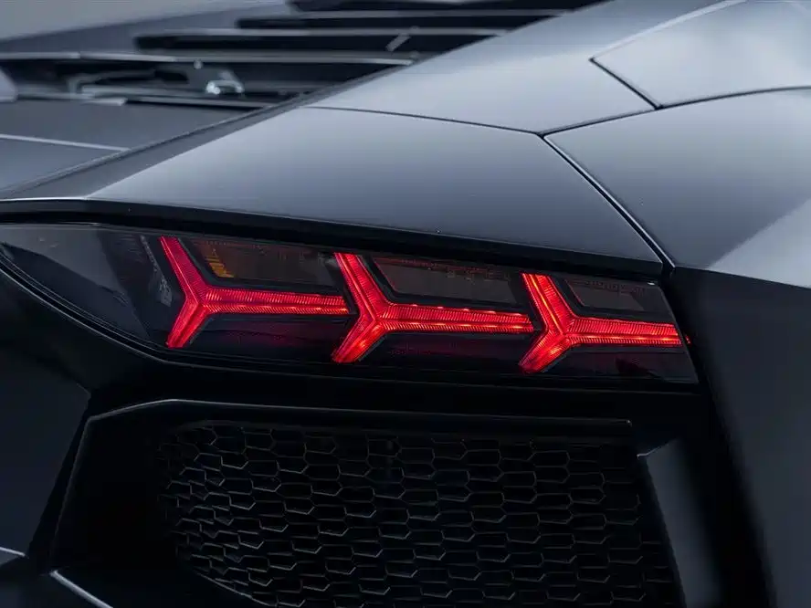 Lamborghini Aventador 2016 — фото 12