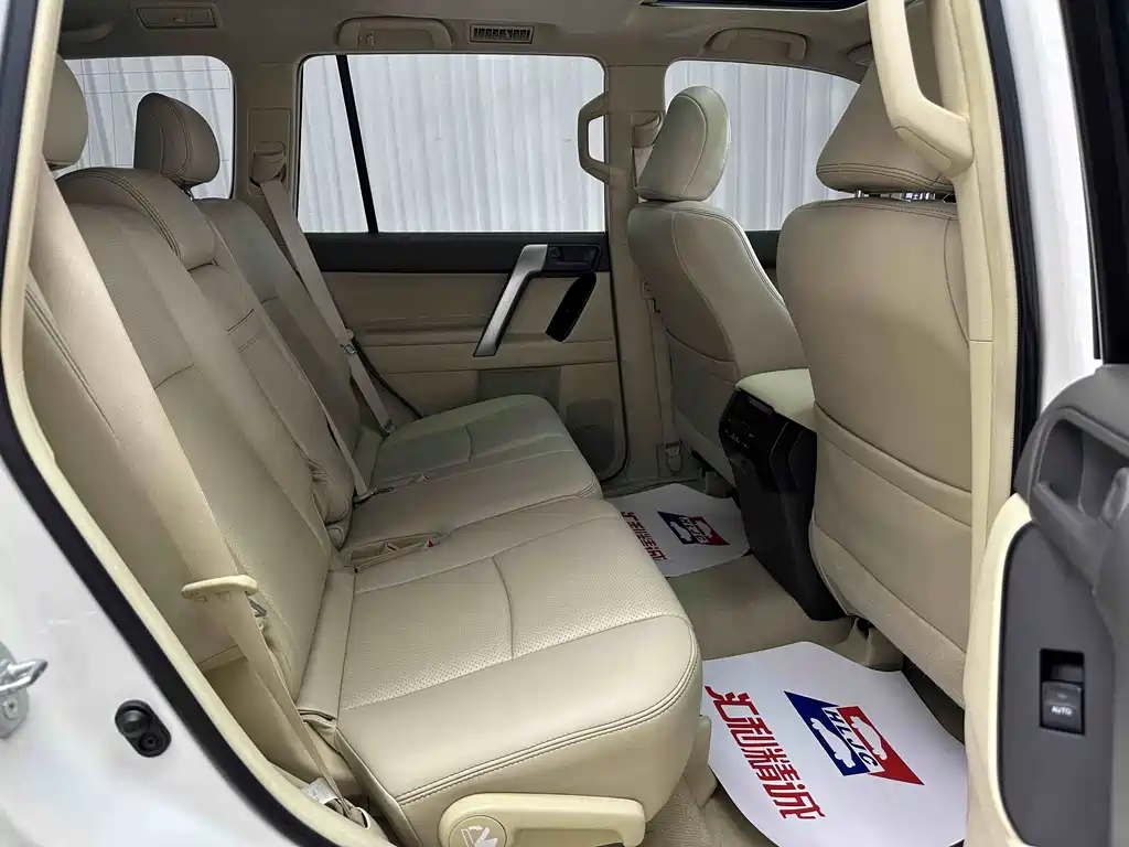Toyota Prado 2017 — фото 18