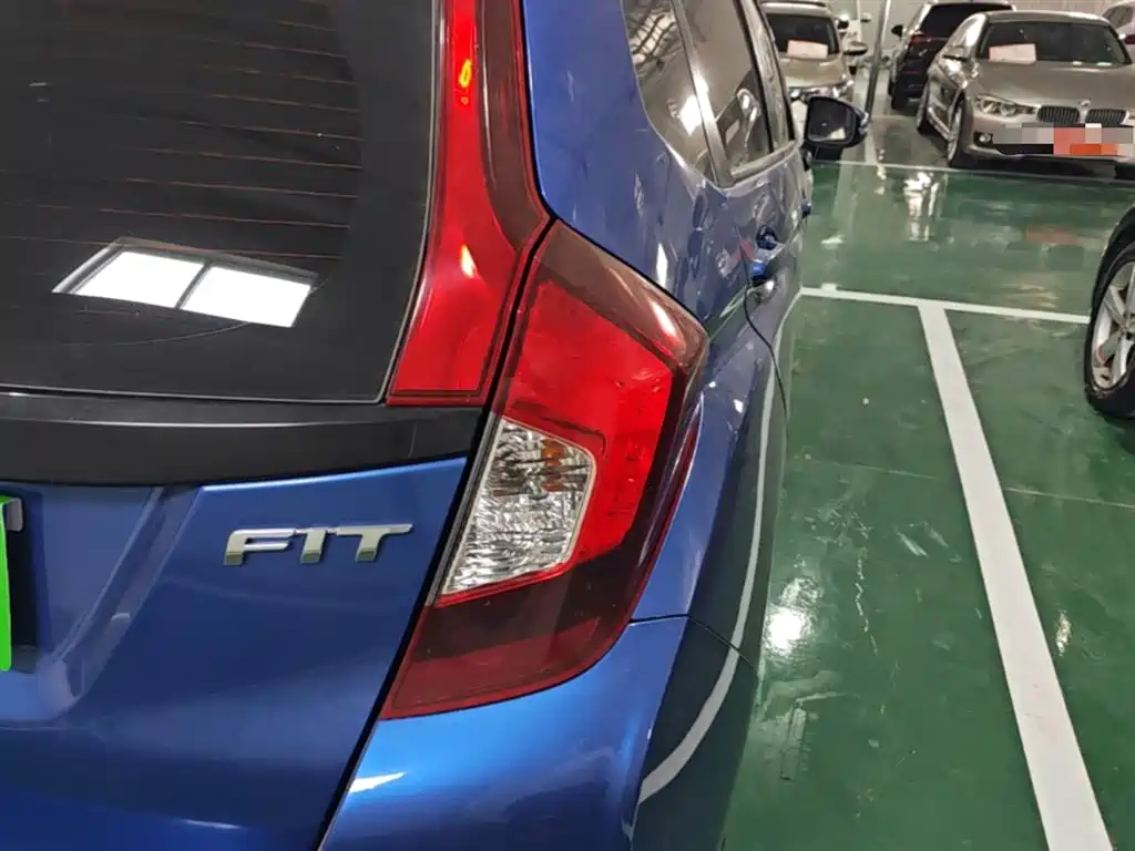 Honda Fit 2017 — фото 8