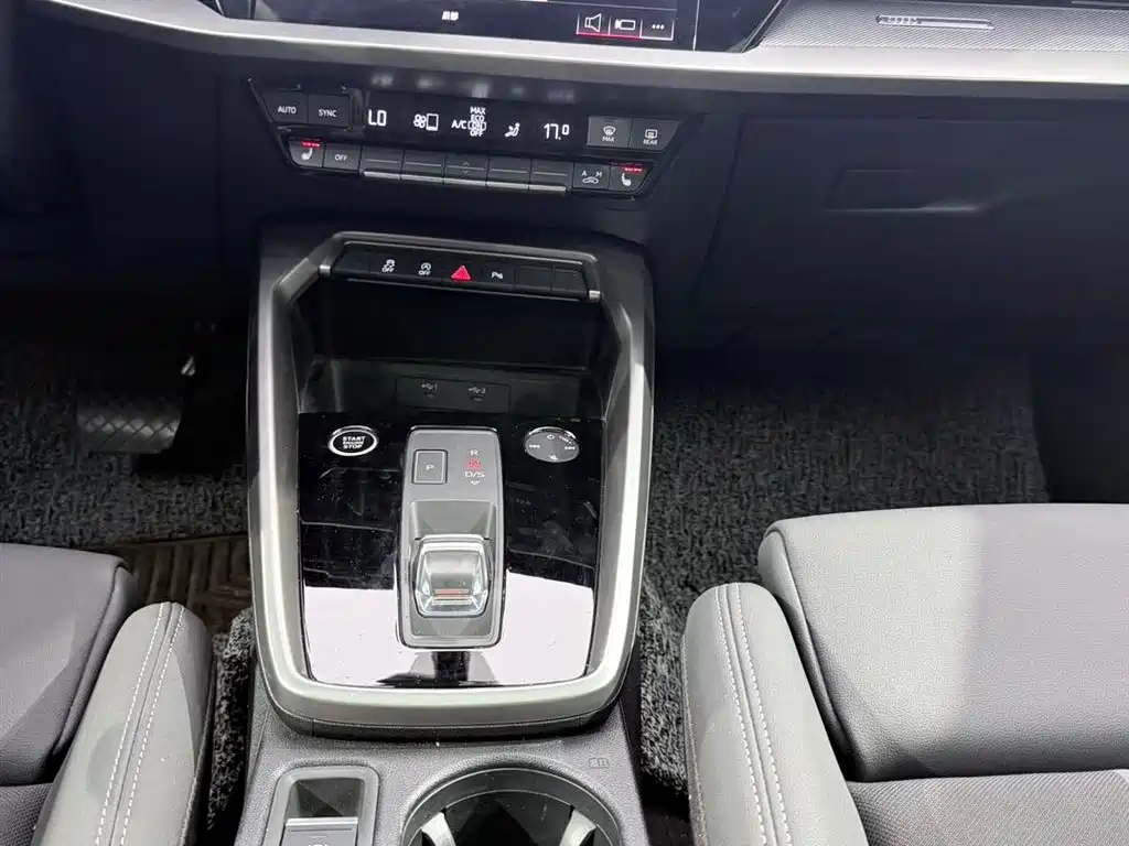Audi A3 2022 — фото 12