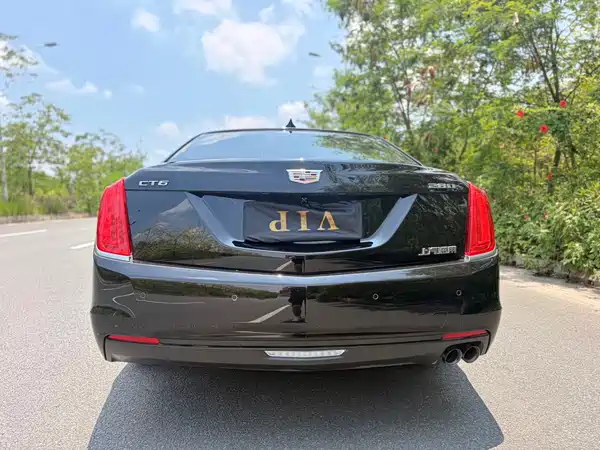 Cadillac CT6 2016