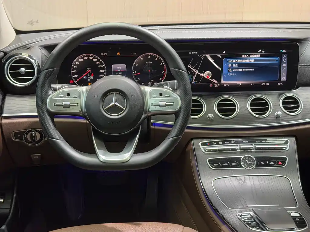 Mercedes-Benz E-Class 2020 — фото 15