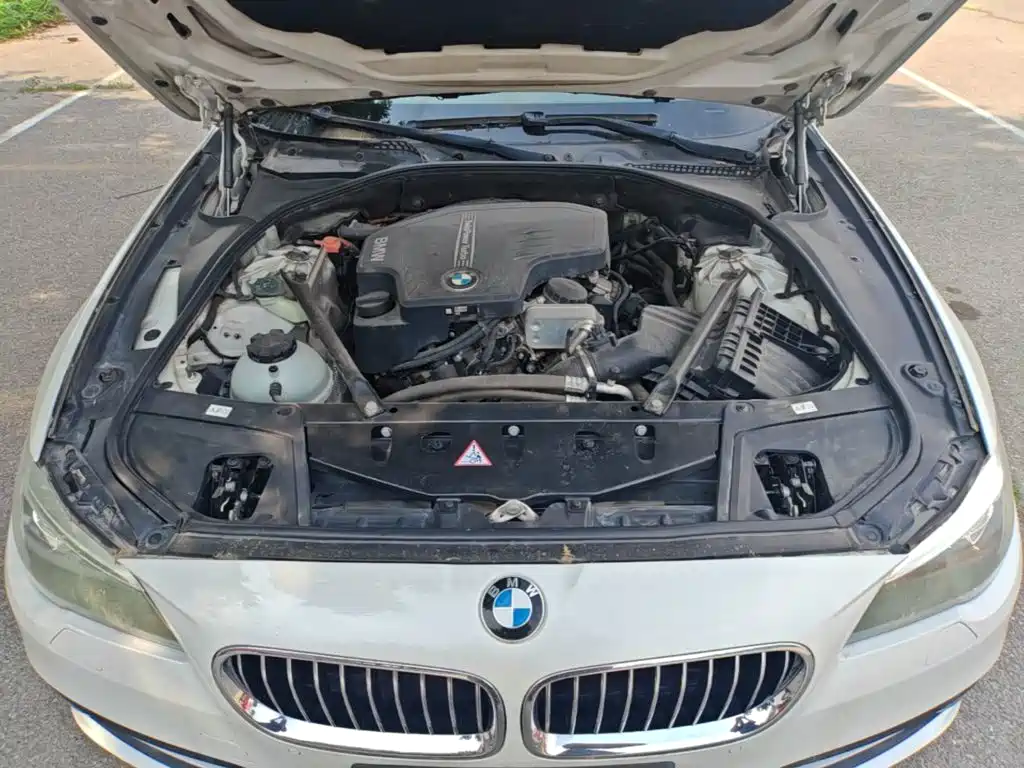BMW 5 Series 2014 — фото 20