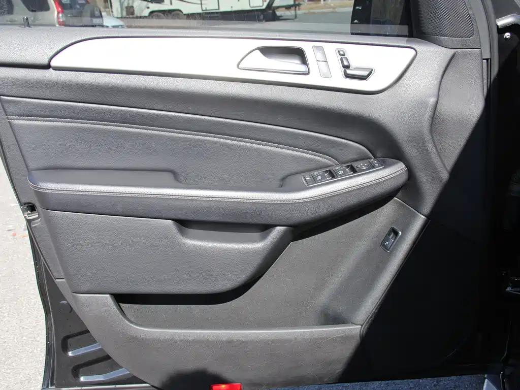 Mercedes-Benz M-Class 2014 — фото 10