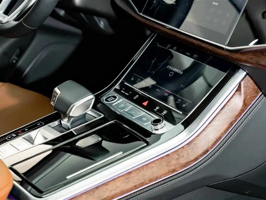Audi Q7 2024 — фото 18