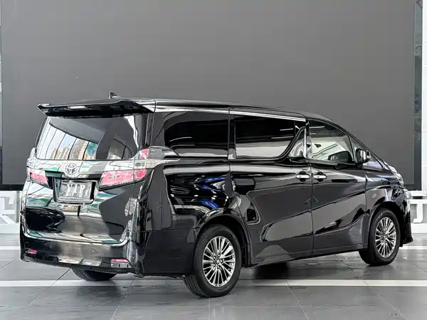 Toyota Vellfire 2022