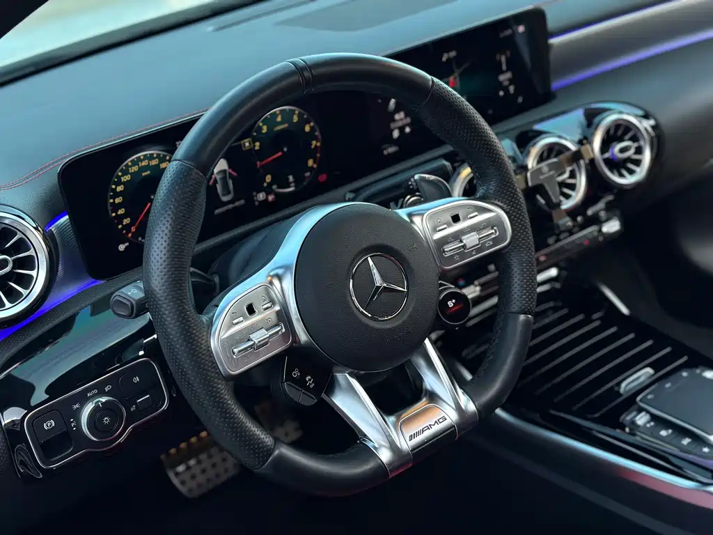 Mercedes-Benz A-Class AMG 2021 — фото 15