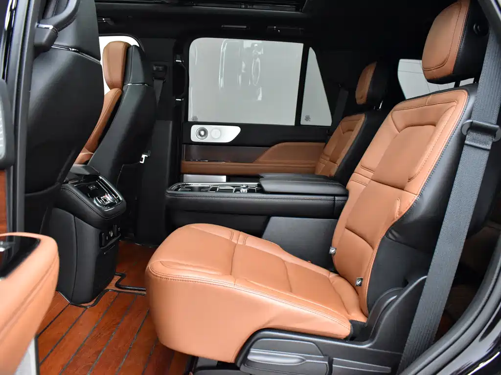 Lincoln Navigator 2020 — фото 14