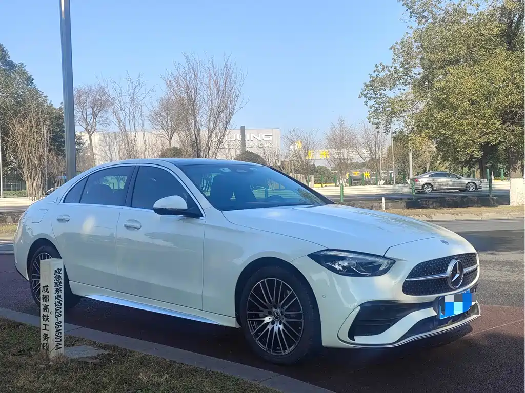 Mercedes-Benz C-Class 2023 — фото 3