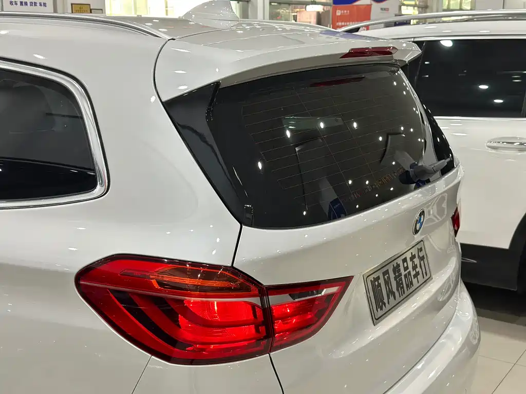 BMW 2 Series Wagon 2020 — фото 23