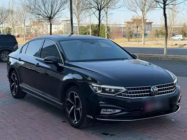 Volkswagen Magotan 2025
